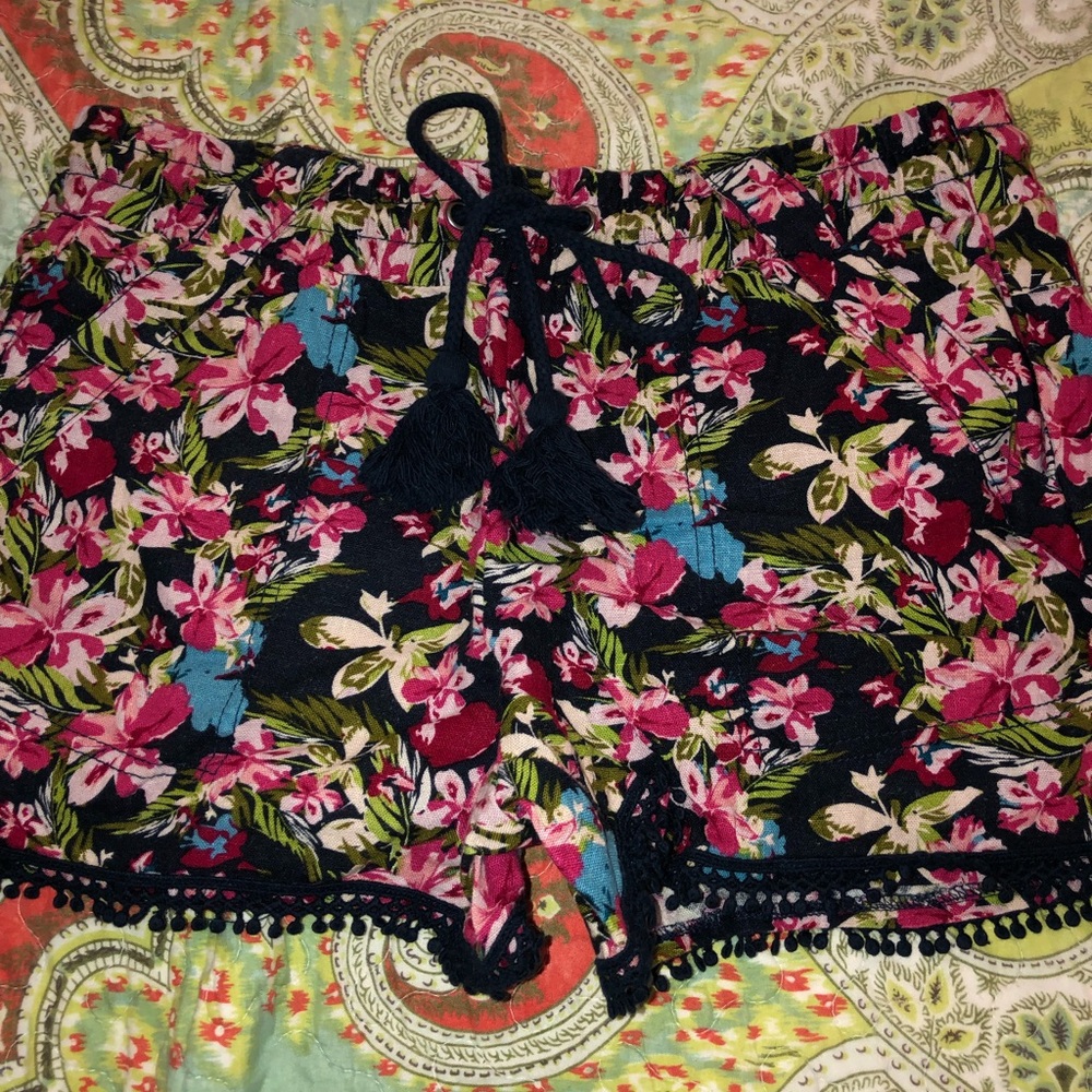 2 Rewind Brand (Kohl’s) Size Small Shorts
